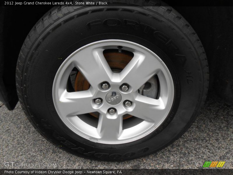 Stone White / Black 2012 Jeep Grand Cherokee Laredo 4x4