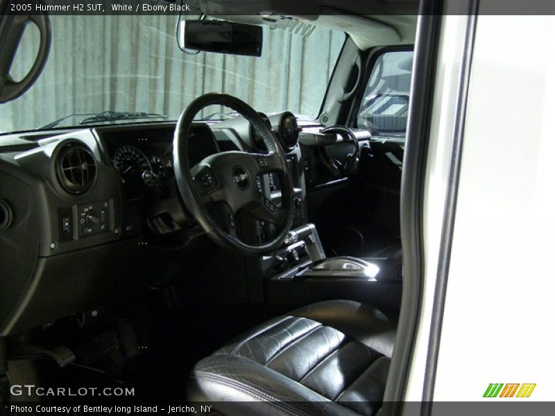 White / Ebony Black 2005 Hummer H2 SUT