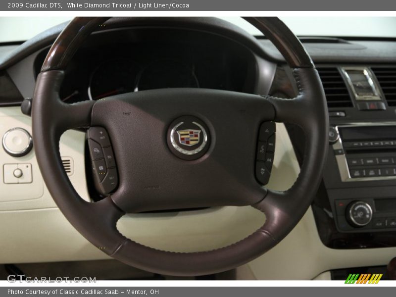 White Diamond Tricoat / Light Linen/Cocoa 2009 Cadillac DTS