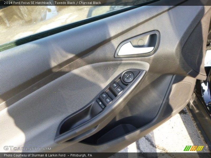 Tuxedo Black / Charcoal Black 2014 Ford Focus SE Hatchback