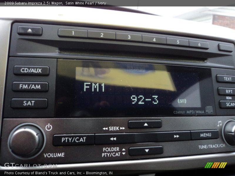 Satin White Pearl / Ivory 2009 Subaru Impreza 2.5i Wagon