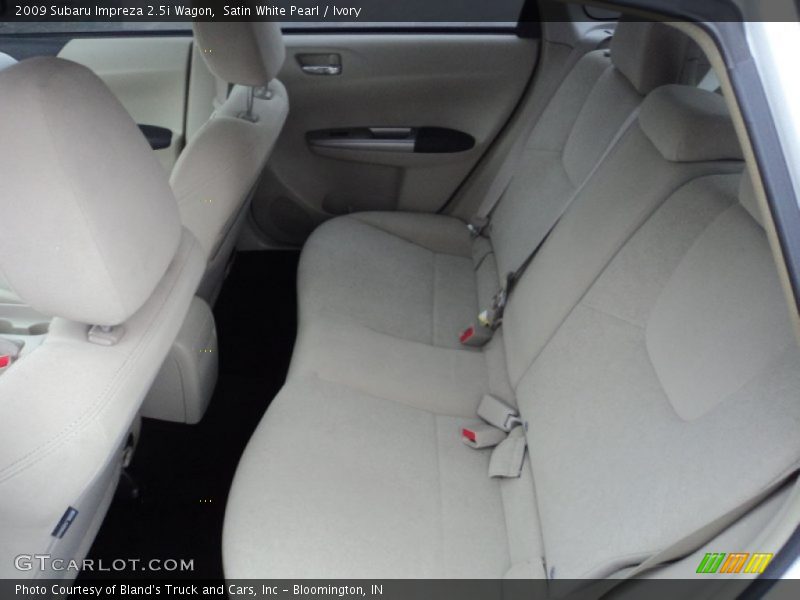 Satin White Pearl / Ivory 2009 Subaru Impreza 2.5i Wagon