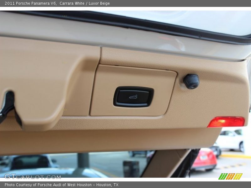 Carrara White / Luxor Beige 2011 Porsche Panamera V6