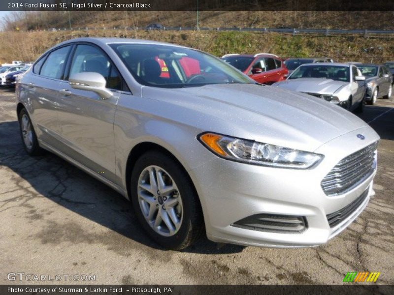 Ingot Silver / Charcoal Black 2014 Ford Fusion SE