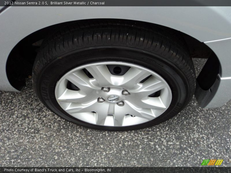 Brilliant Silver Metallic / Charcoal 2012 Nissan Sentra 2.0 S