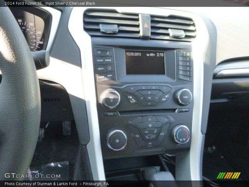 Ingot Silver / Charcoal Black 2014 Ford Fusion SE