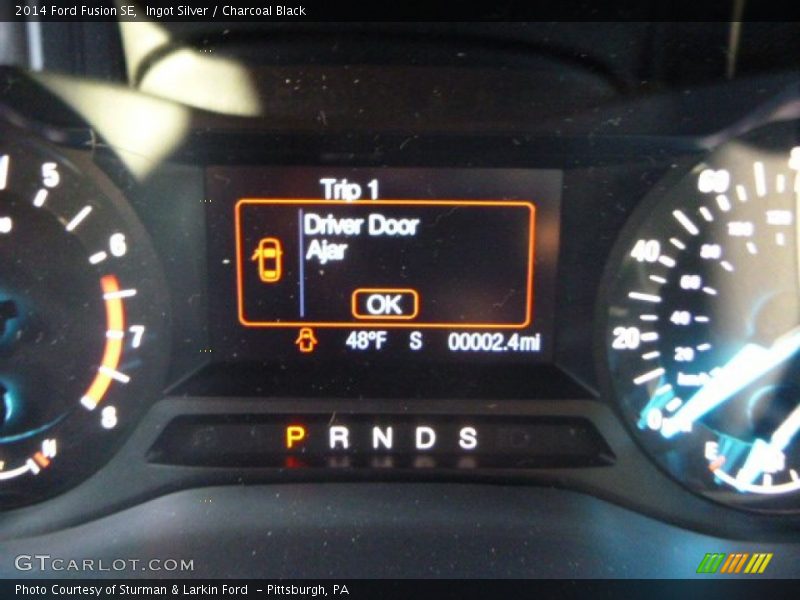 Ingot Silver / Charcoal Black 2014 Ford Fusion SE