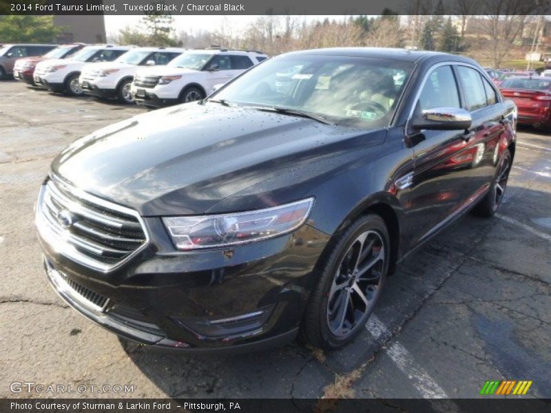 Tuxedo Black / Charcoal Black 2014 Ford Taurus Limited