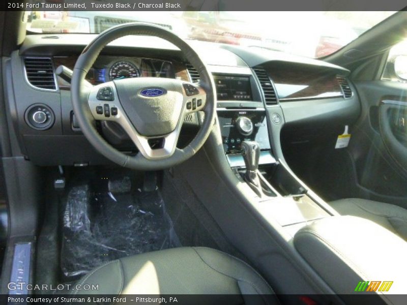 Tuxedo Black / Charcoal Black 2014 Ford Taurus Limited