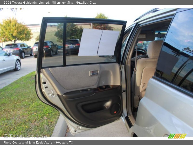 Millennium Silver Metallic / Gray 2002 Toyota Highlander Limited