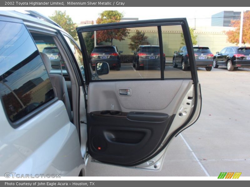 Millennium Silver Metallic / Gray 2002 Toyota Highlander Limited