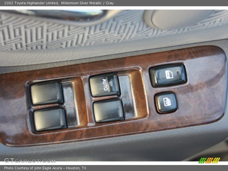 Millennium Silver Metallic / Gray 2002 Toyota Highlander Limited