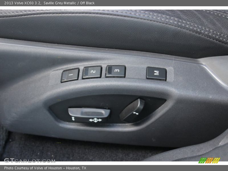 Saville Grey Metallic / Off Black 2013 Volvo XC60 3.2