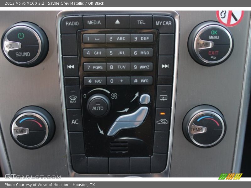 Saville Grey Metallic / Off Black 2013 Volvo XC60 3.2