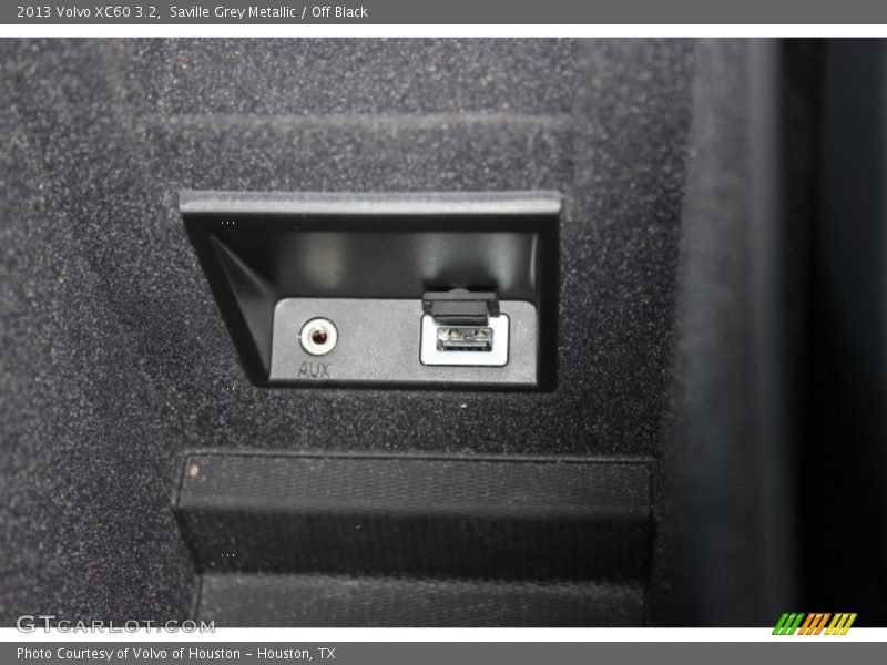 Saville Grey Metallic / Off Black 2013 Volvo XC60 3.2