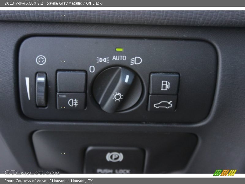 Saville Grey Metallic / Off Black 2013 Volvo XC60 3.2