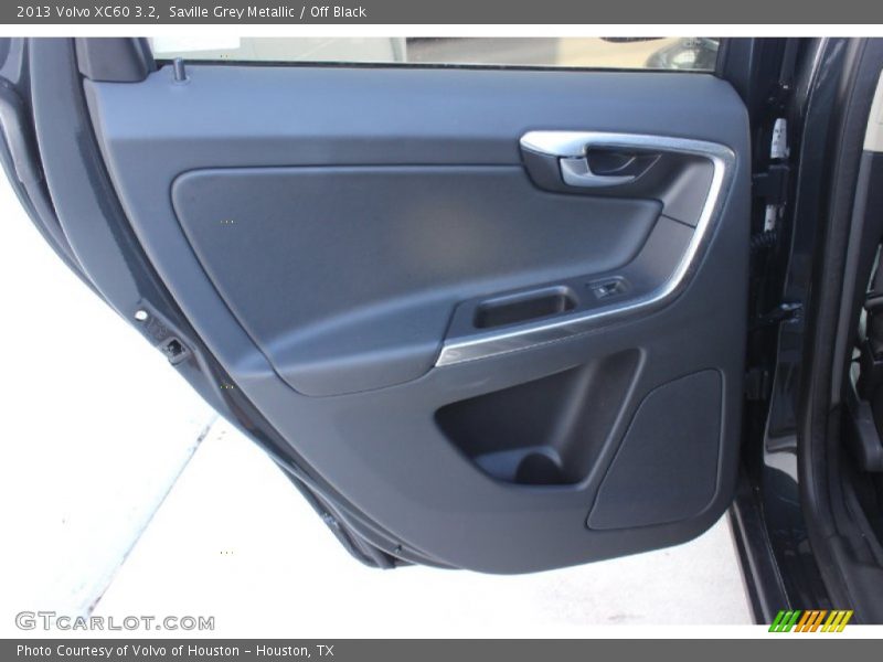 Saville Grey Metallic / Off Black 2013 Volvo XC60 3.2