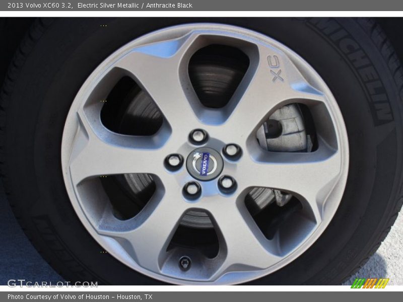 Electric Silver Metallic / Anthracite Black 2013 Volvo XC60 3.2