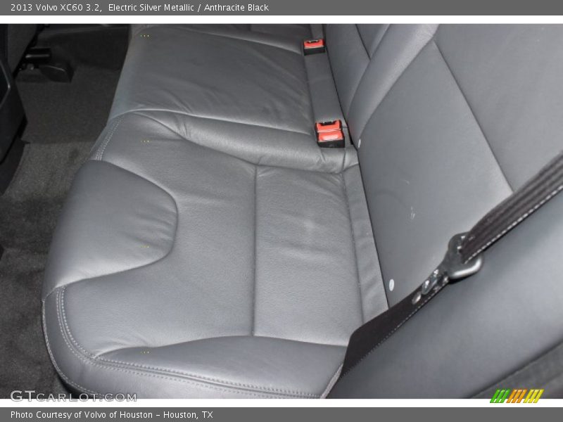 Electric Silver Metallic / Anthracite Black 2013 Volvo XC60 3.2