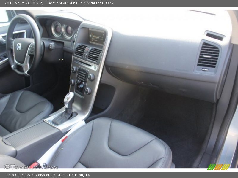Electric Silver Metallic / Anthracite Black 2013 Volvo XC60 3.2