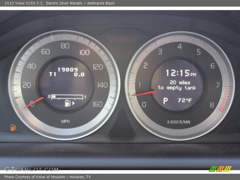 Electric Silver Metallic / Anthracite Black 2013 Volvo XC60 3.2