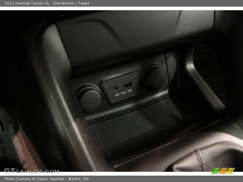 Chai Bronze / Taupe 2011 Hyundai Tucson GL