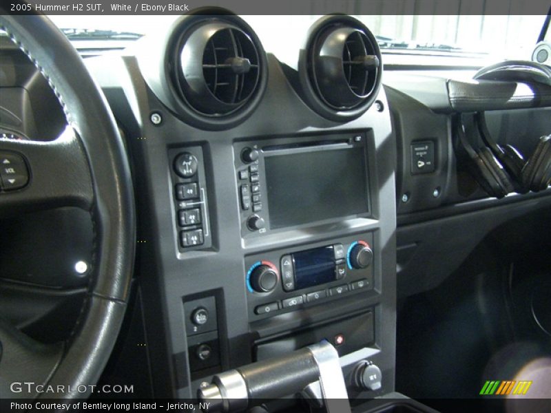 White / Ebony Black 2005 Hummer H2 SUT