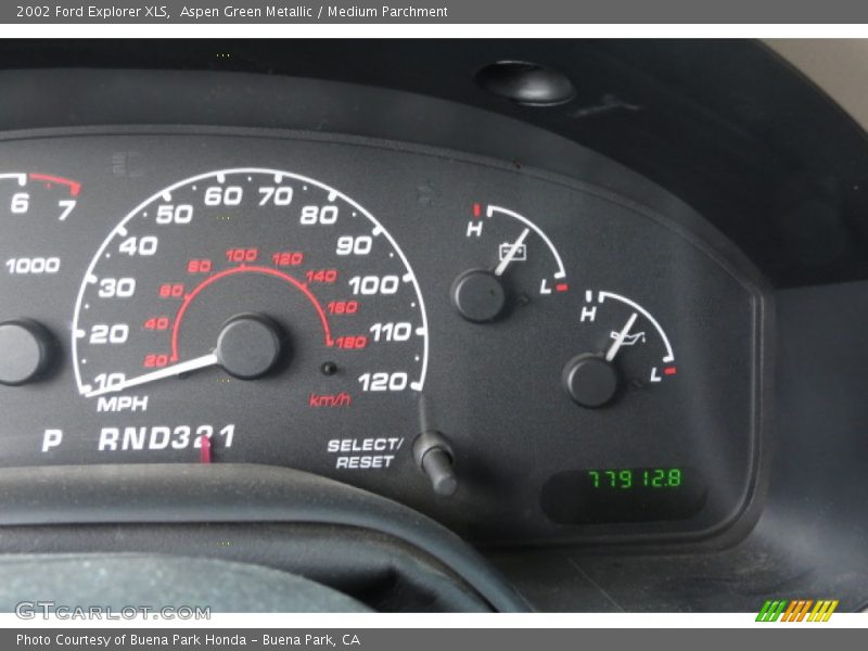 Aspen Green Metallic / Medium Parchment 2002 Ford Explorer XLS