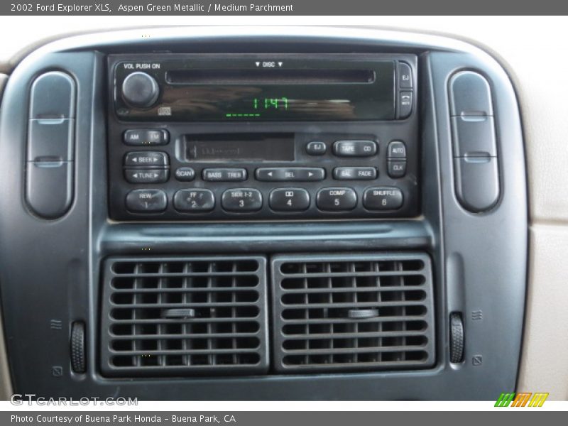 Aspen Green Metallic / Medium Parchment 2002 Ford Explorer XLS