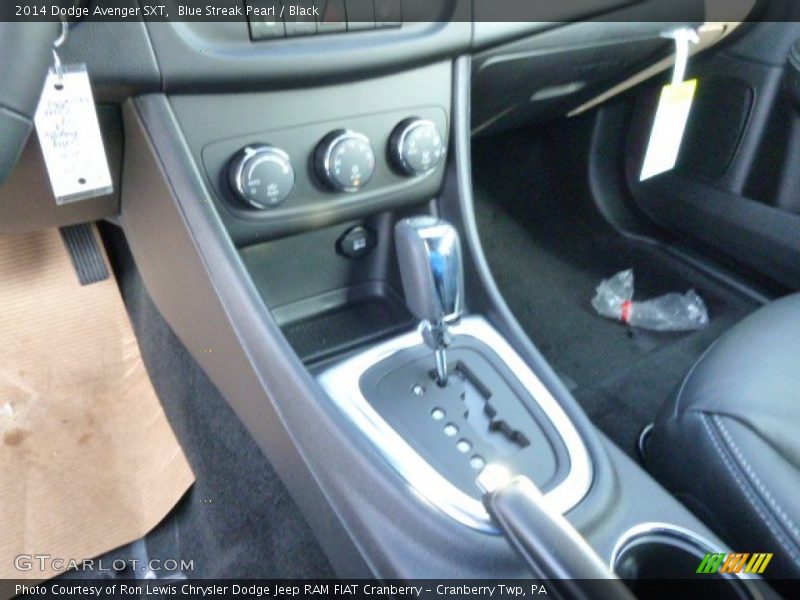 Blue Streak Pearl / Black 2014 Dodge Avenger SXT