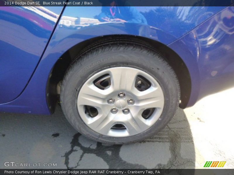 Blue Streak Pearl Coat / Black 2014 Dodge Dart SE
