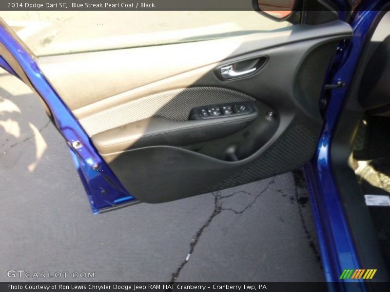 Blue Streak Pearl Coat / Black 2014 Dodge Dart SE