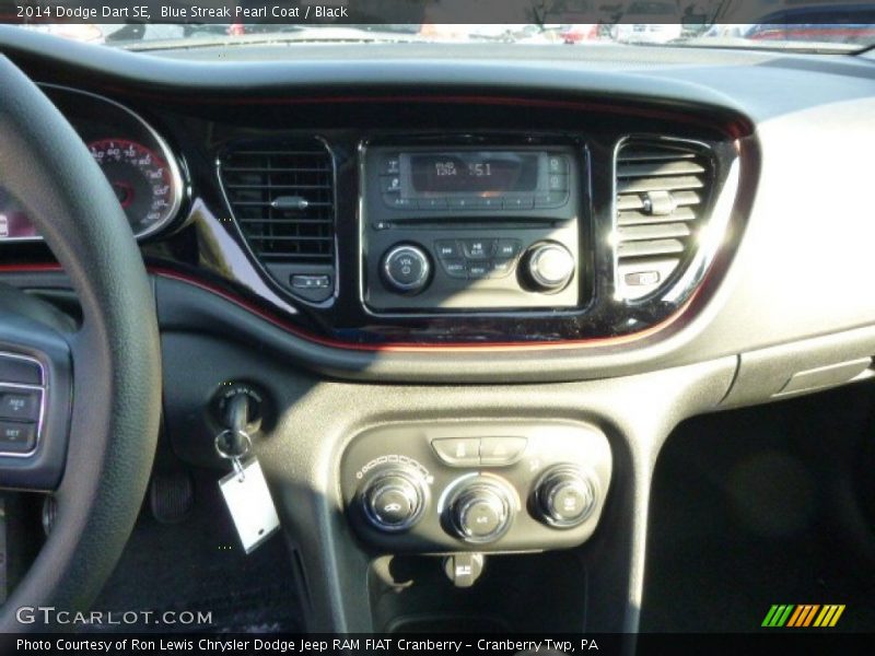 Blue Streak Pearl Coat / Black 2014 Dodge Dart SE