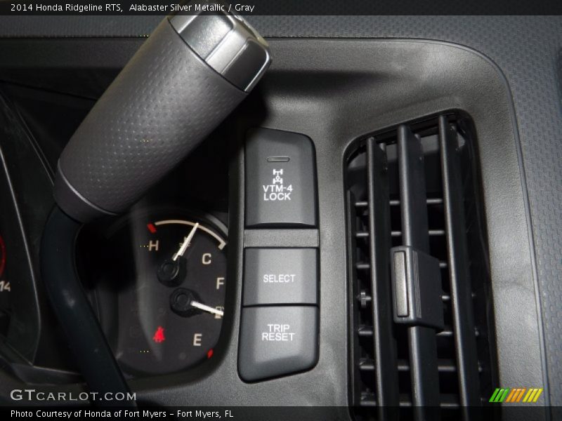 Alabaster Silver Metallic / Gray 2014 Honda Ridgeline RTS