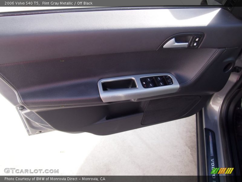 Flint Gray Metallic / Off Black 2006 Volvo S40 T5