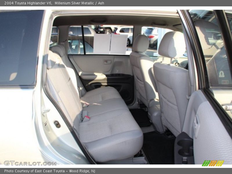 Millenium Silver Metallic / Ash 2004 Toyota Highlander V6