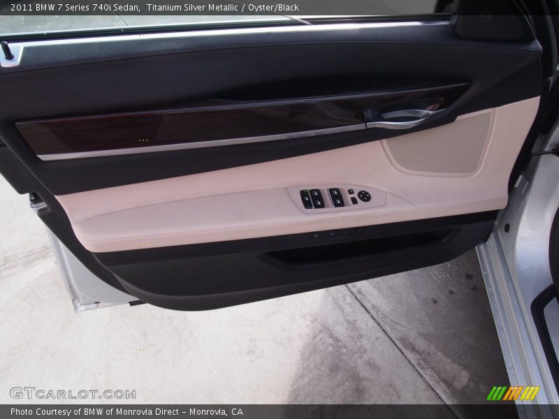 Titanium Silver Metallic / Oyster/Black 2011 BMW 7 Series 740i Sedan
