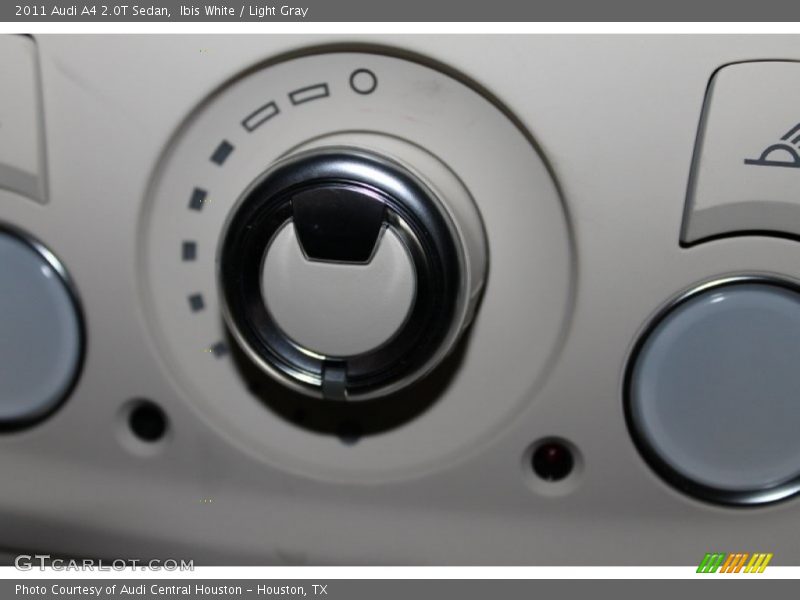 Ibis White / Light Gray 2011 Audi A4 2.0T Sedan