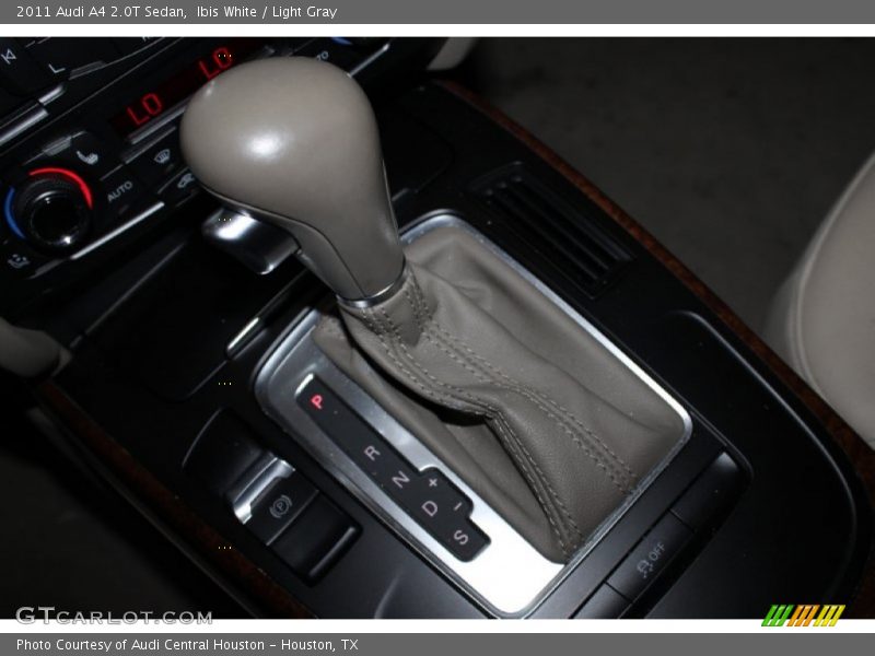Ibis White / Light Gray 2011 Audi A4 2.0T Sedan