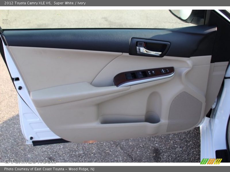 Super White / Ivory 2012 Toyota Camry XLE V6