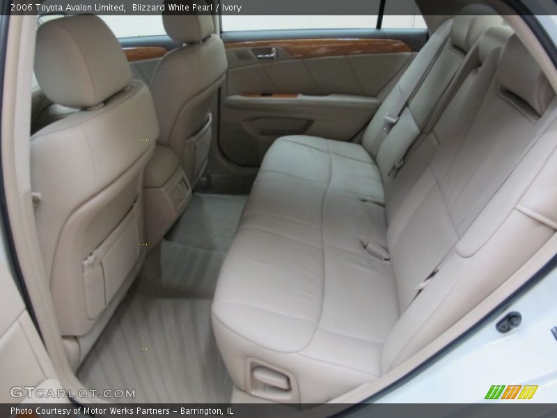 Blizzard White Pearl / Ivory 2006 Toyota Avalon Limited