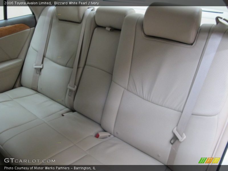 Blizzard White Pearl / Ivory 2006 Toyota Avalon Limited