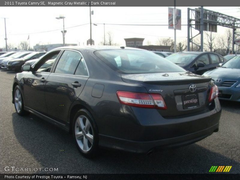 Magnetic Gray Metallic / Dark Charcoal 2011 Toyota Camry SE