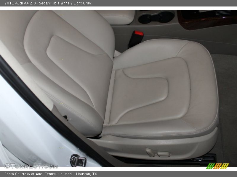 Ibis White / Light Gray 2011 Audi A4 2.0T Sedan