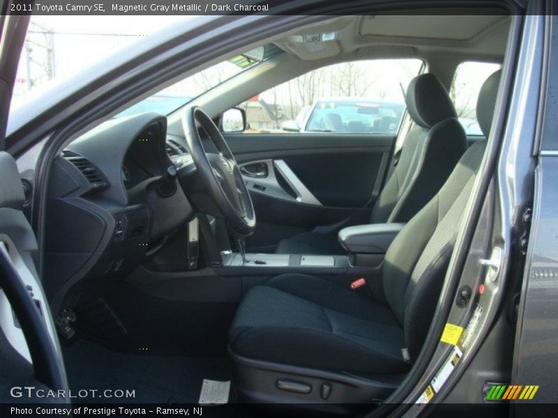 Magnetic Gray Metallic / Dark Charcoal 2011 Toyota Camry SE