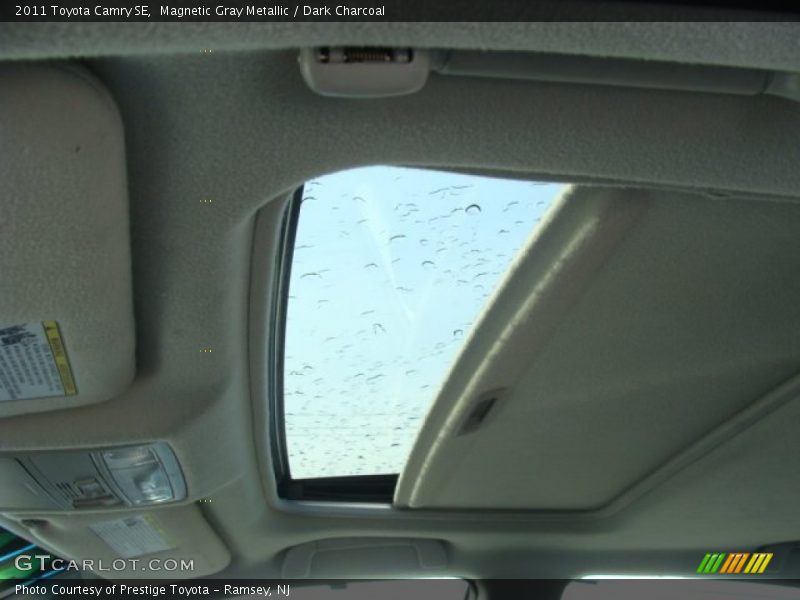 Magnetic Gray Metallic / Dark Charcoal 2011 Toyota Camry SE