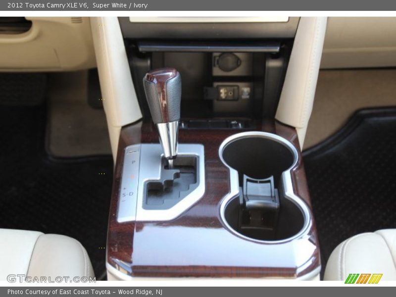 Super White / Ivory 2012 Toyota Camry XLE V6