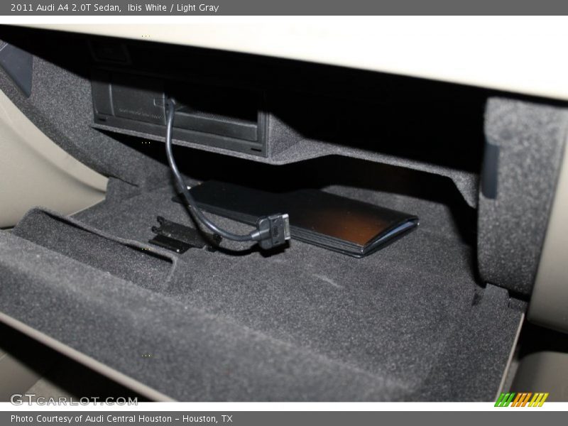 Ibis White / Light Gray 2011 Audi A4 2.0T Sedan