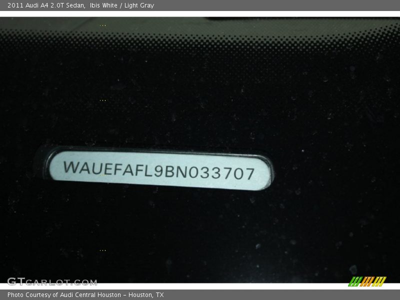 Ibis White / Light Gray 2011 Audi A4 2.0T Sedan