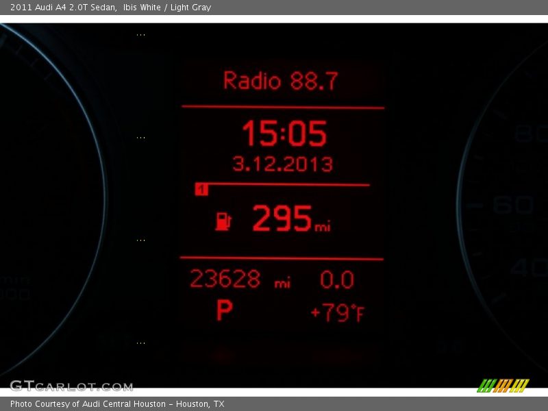 Ibis White / Light Gray 2011 Audi A4 2.0T Sedan